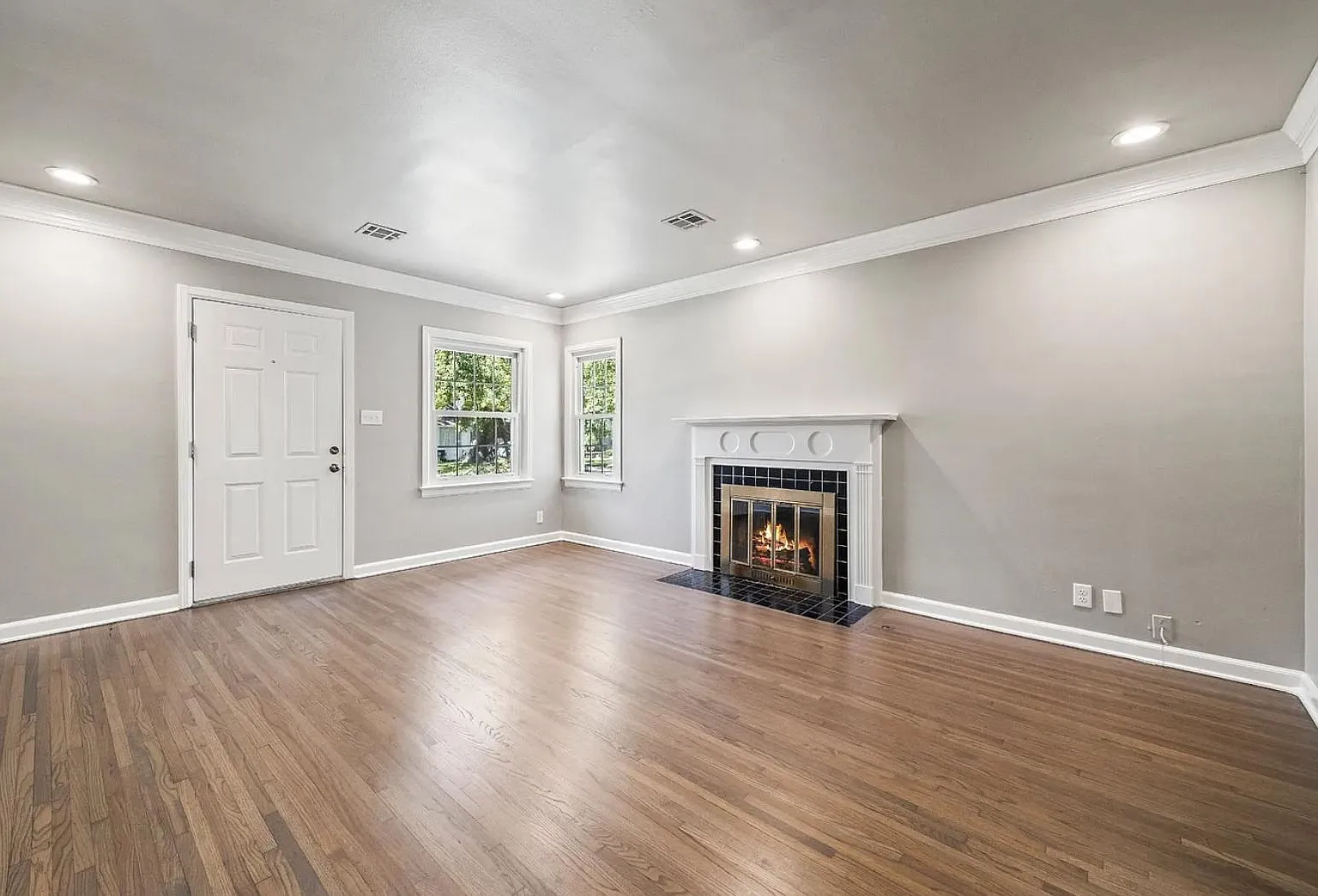 3117 S Detroit Ave — Photo 4