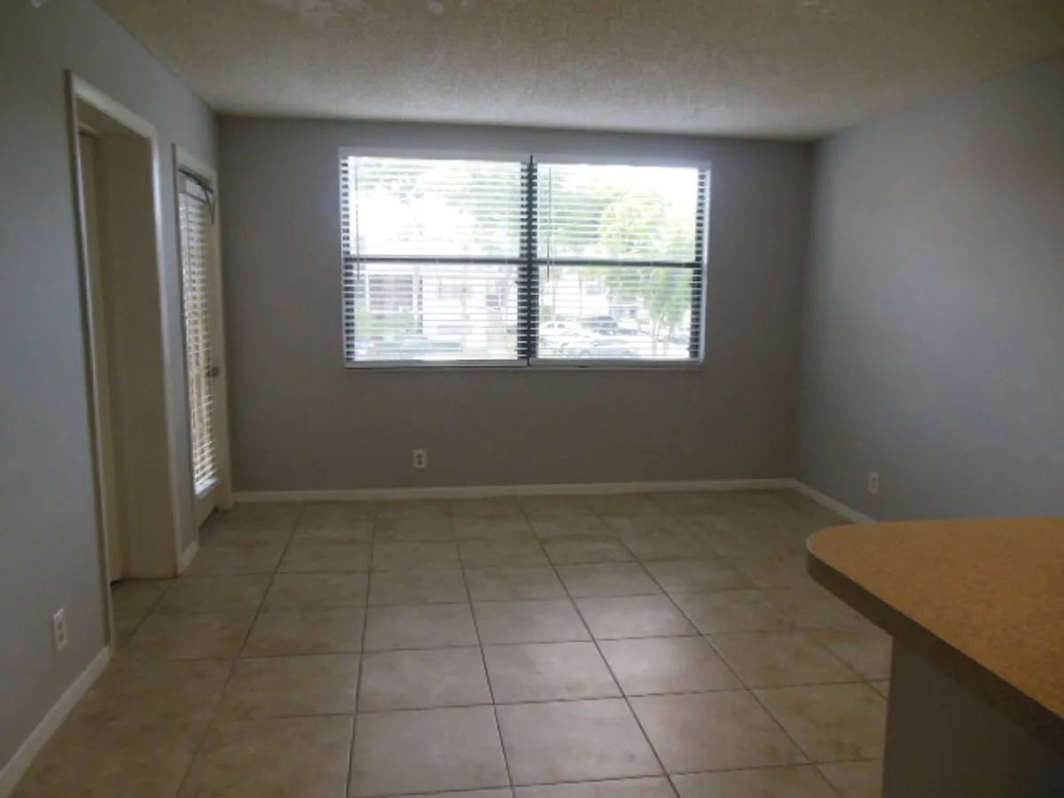 Building Photo - 738 Executive Center Dr #21-10-21