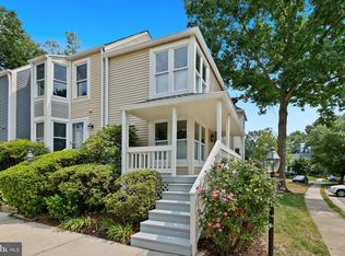 11257 Silentwood Ln #405, Reston, VA 20191