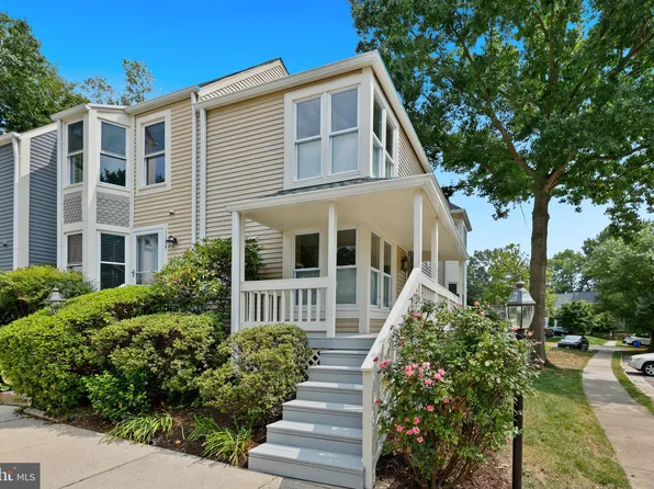 11257 Silentwood Ln #405, Reston, VA 20191