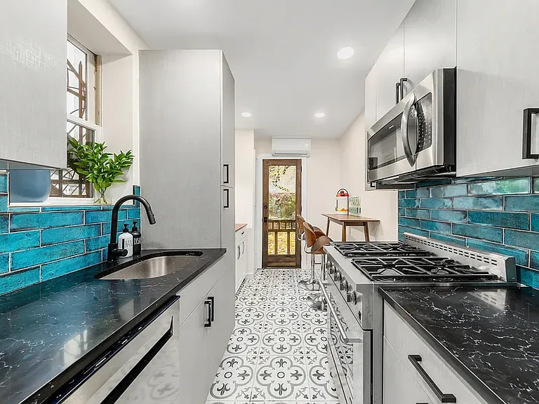 341 W 84th St #G — Photo 2