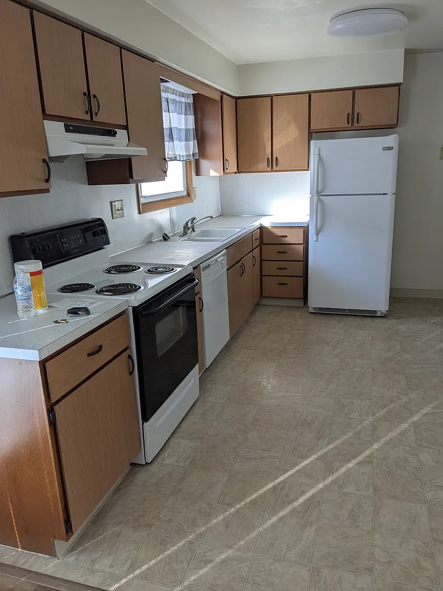 460-462 E Highland Ave #460 photo 1