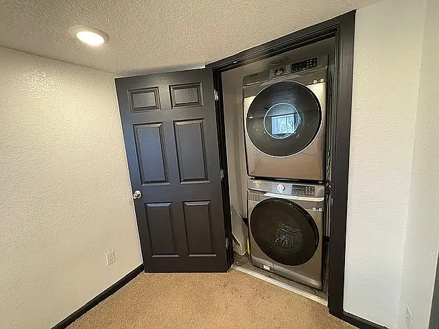 3275 W Hawthorne Pl — Photo 21