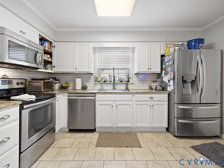 9611 Woodstream Dr — Photo 5
