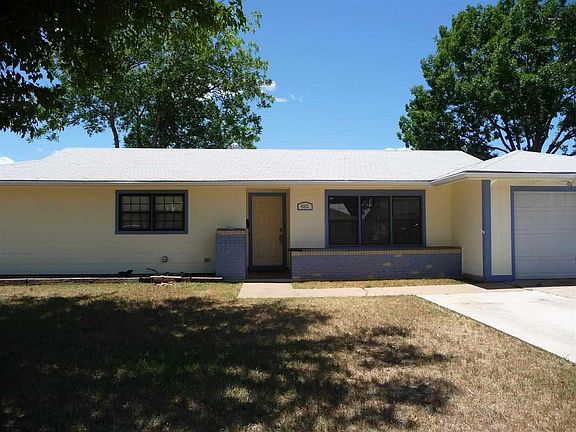 3rd image of 4212 Idlewood Dr