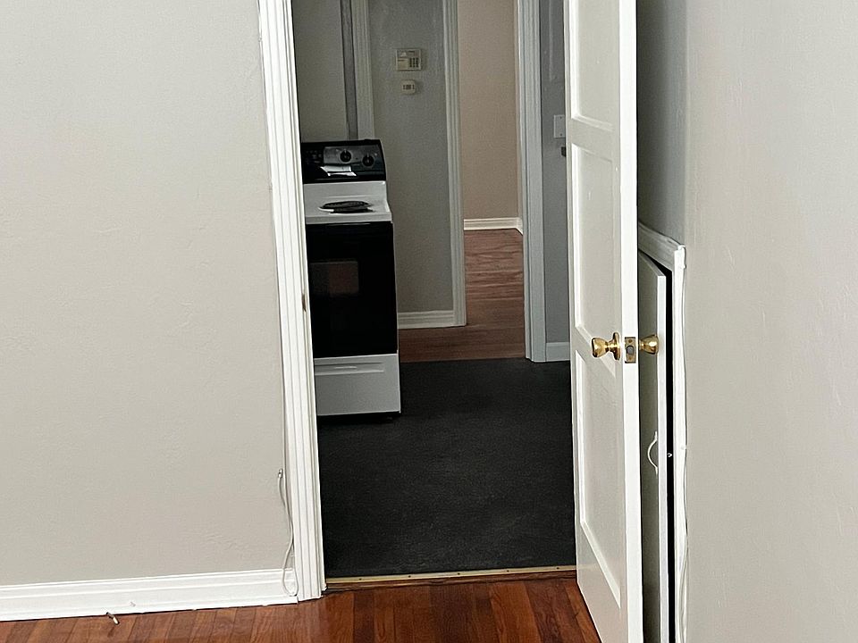 living room to kitchen
