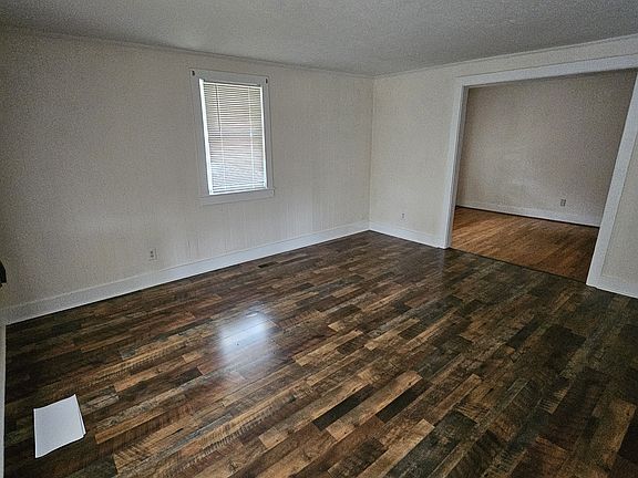 5th image of 1223 S Jefferson St SE
