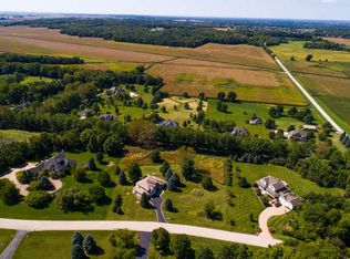 7 Abbeyfeale Dr, Oswego, IL 60543