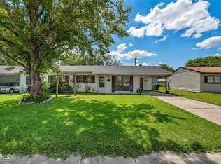 1711 Caney Lake Dr, Bossier City, LA 71112