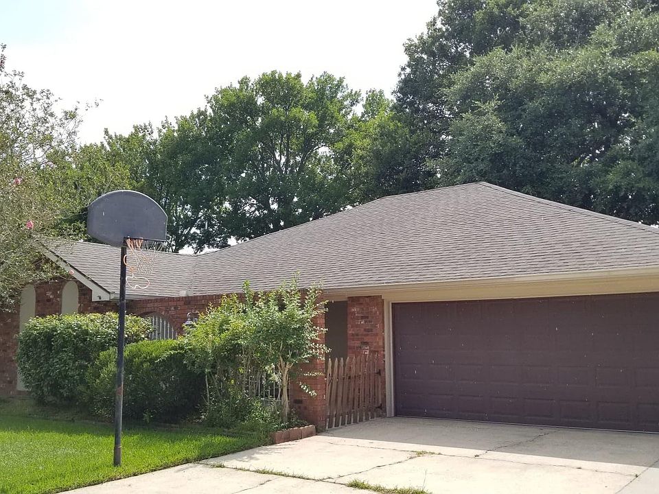 1st image of 104 Great Plains Dr