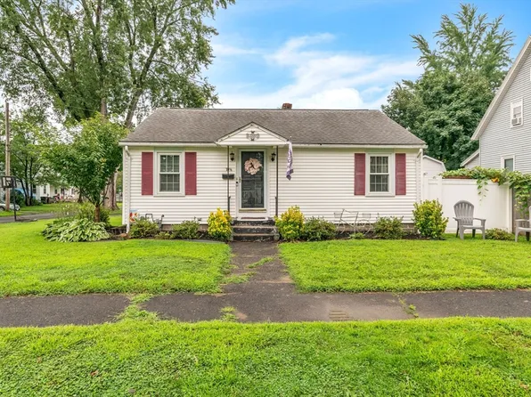 18 1/2 Malone Ave, Westfield, MA 01085