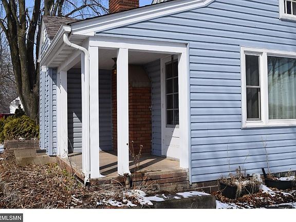 2nd image of 240 Park St E