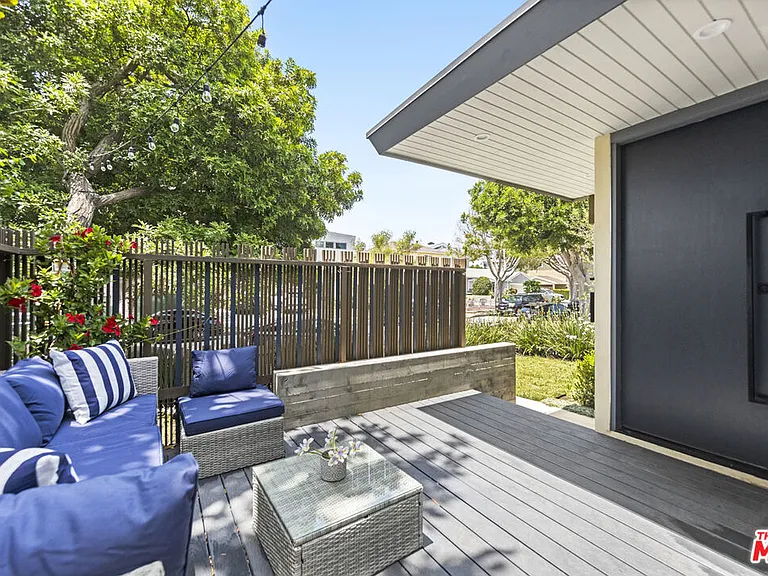 4060 Tilden Ave — Photo 5