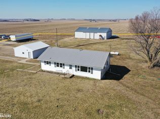 12709 Willow Ave, Clarksville, IA 50619