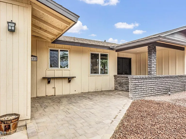 10602 W Cumberland Dr — Photo 8