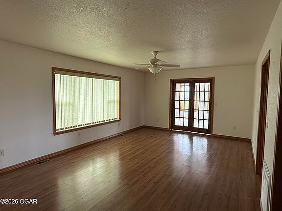 3rd image of 26001 Highway E
