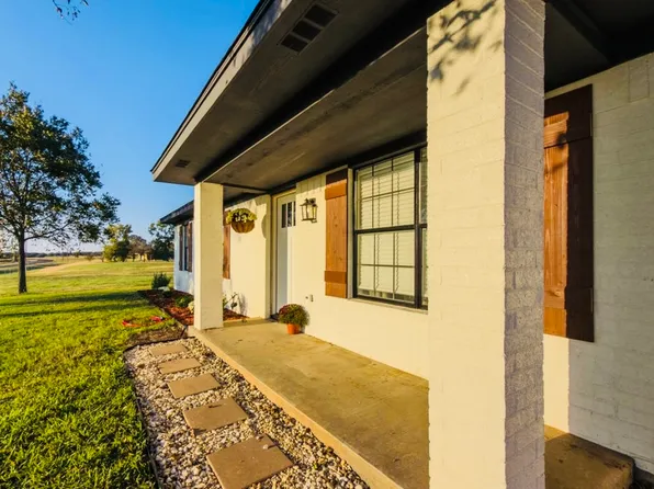 174 Shilling Dr, Elm Mott, TX 76640