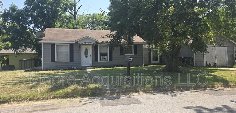 500 W Burrell St — Photo 1