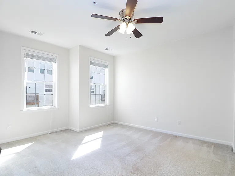 24620 Byrne Meadow Sq #300 — Photo 17