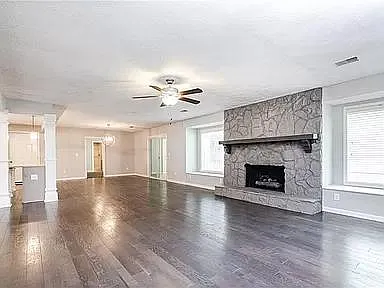 458 Woodstone West Dr — Photo 21