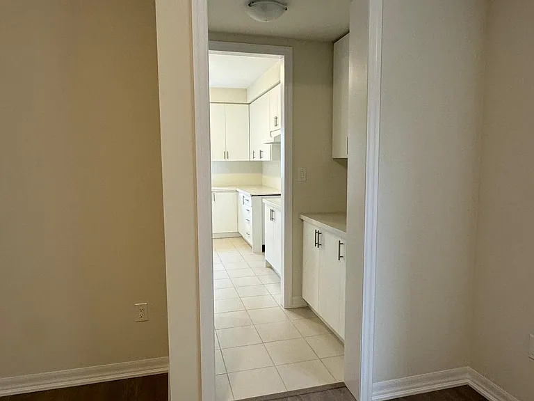 232 Warden St — Photo 8