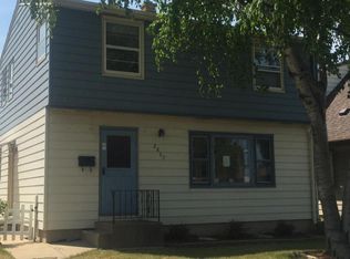 2867 S 68th St, Milwaukee, WI 53219