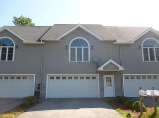 27 Lorenzo St, Worcester, MA 01604