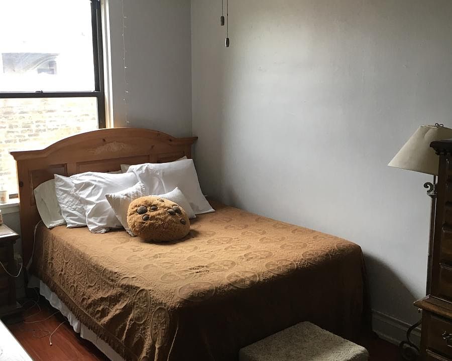 2nd image of 525 W Arlington Pl #31