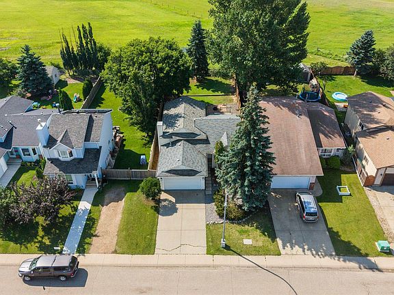 3rd image of 4639 10th Ave NW