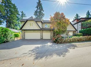 408 Ridgeway Rd, Lake Oswego, OR 97034