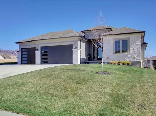 1006 Old Hickory Rd, Greenwood, MO 64034