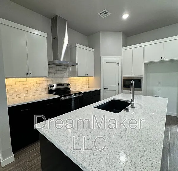 869 Apple Blossom Way — Photo 4