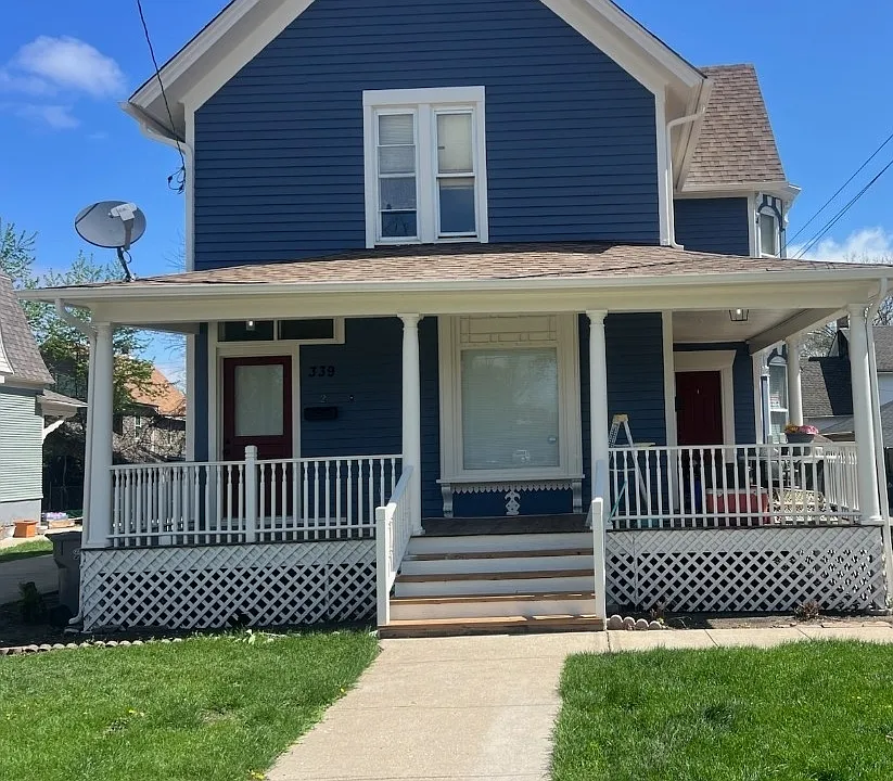 339 Ryerson Ave #2