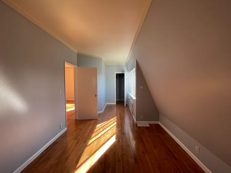 1150 James Pl #2 — Photo 9