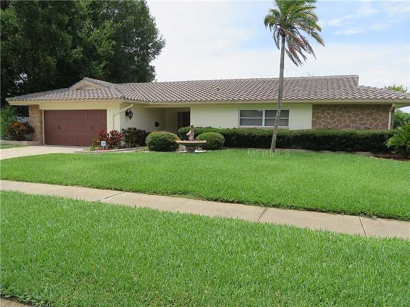 1st image of 8845 Pinehurst Dr