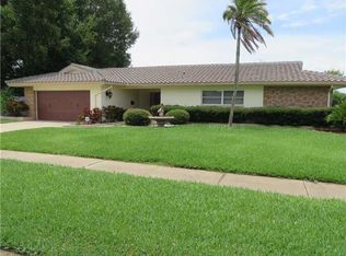 8845 Pinehurst Dr, Seminole, FL 33777