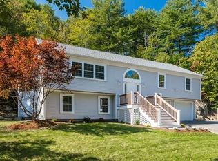 2 Sky Top Dr, Manchester, MA 01944