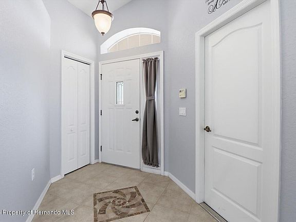3rd image of 250 Royal Palm Way