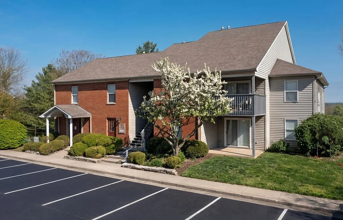 Crown Pointe — Photo 1