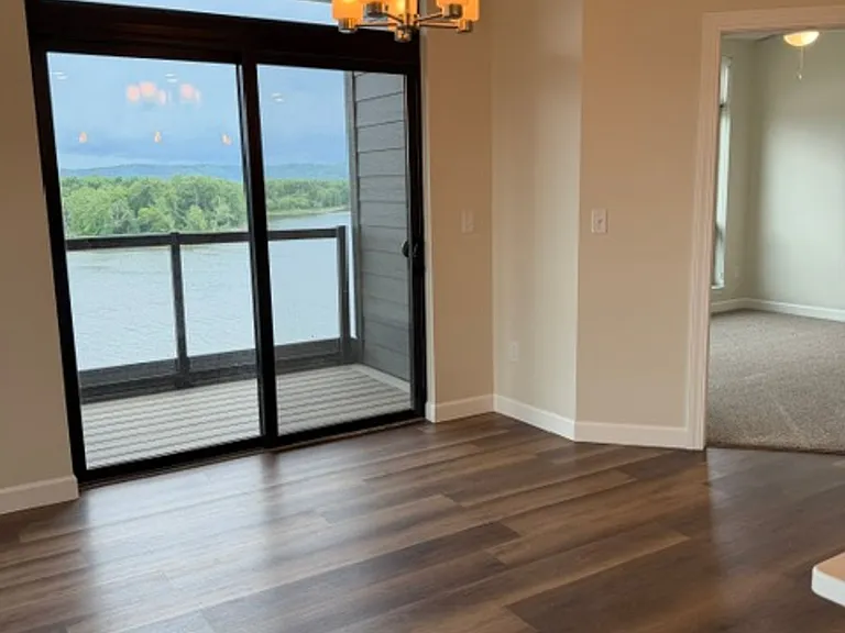 Brand New - War Eagle Apartments in the River Point District — Photo 24