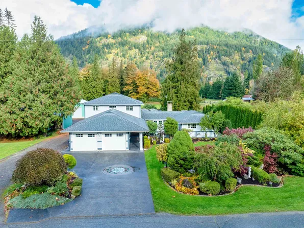 62525 Airport Rd, Hope, BC V0X 1L2