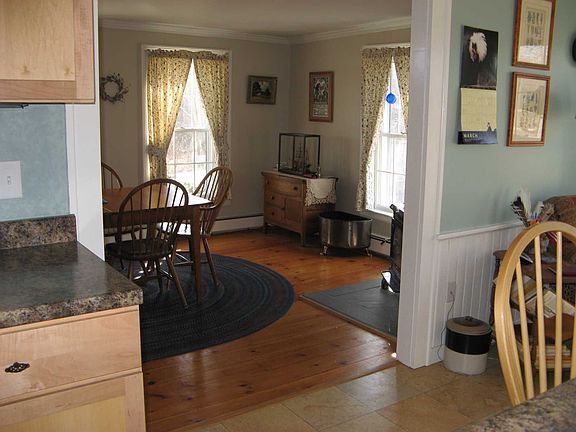 Kitchen/Dining Rm