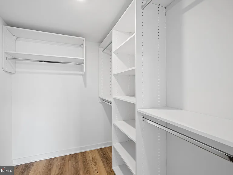17 Girard Avenue Ave W #4 — Photo 10