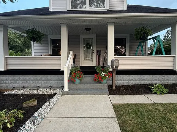 159 9th St NE, New Philadelphia, OH 44663