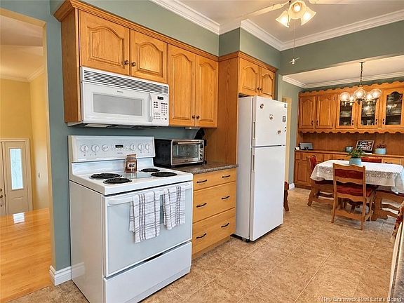 3rd image of 1235 Centennial St