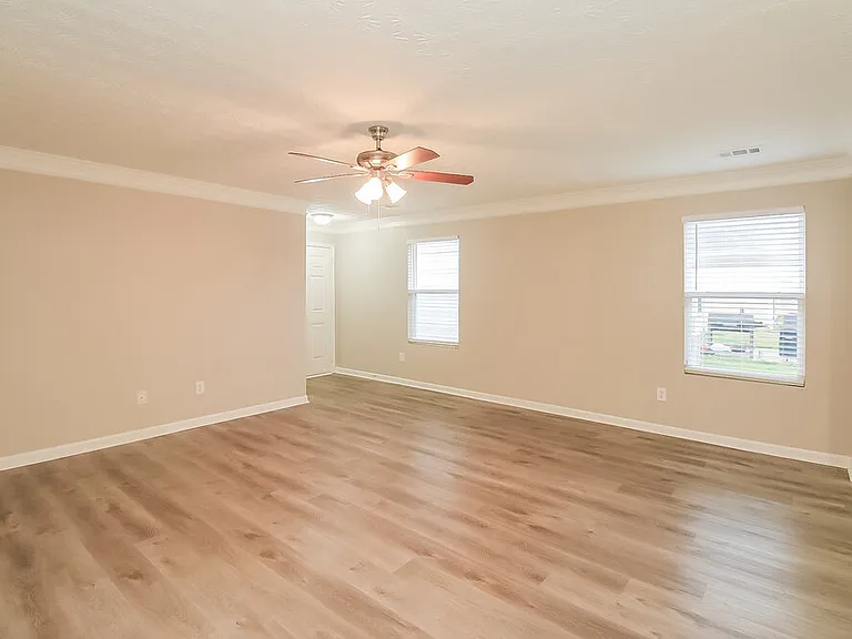 5616 Sable Way — Photo 3
