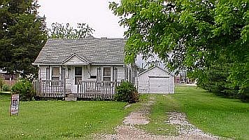 2nd image of 621 Willard St