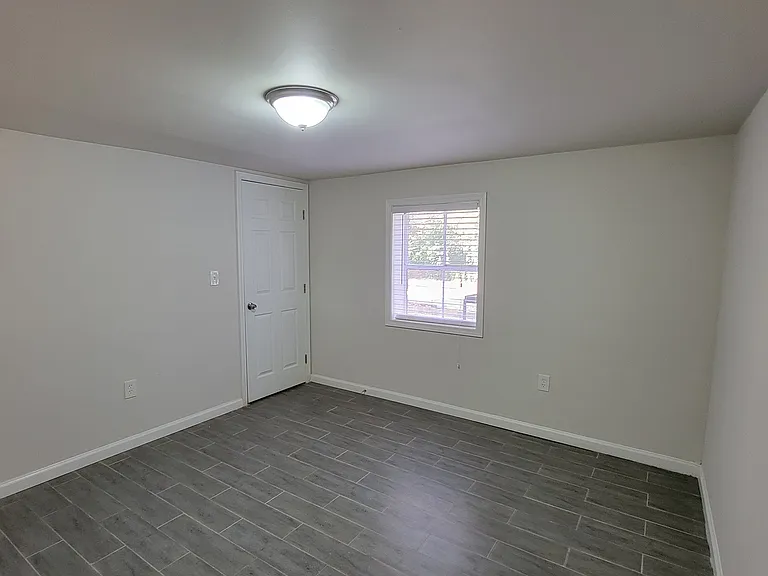 3010 Santa Monica Dr — Photo 23