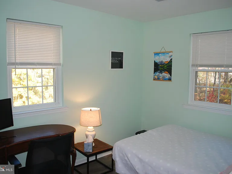 290 Lawndale Ave — Photo 22