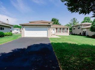 162 Steamboat Ln, Bolingbrook, IL 60490